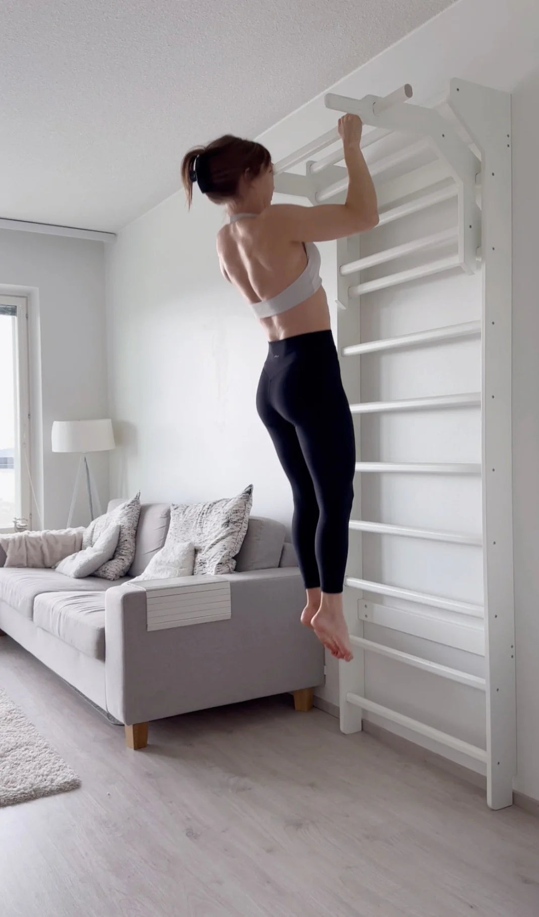 Ev Tipi Duvar Barfiksi – Ahşap Wall Bar & Egzersiz İstasyonu