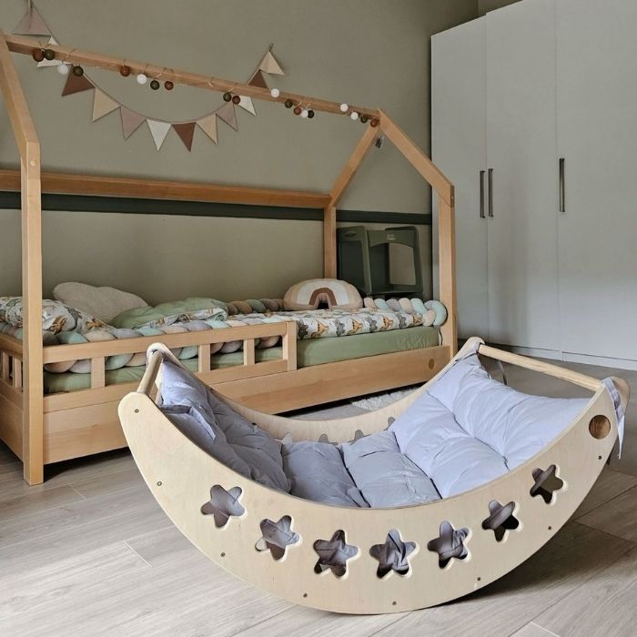 Montessori Ahşap Sallanan Beşik – Yıldız Kesim Tasarım | %100 Doğal Ahşap Baby Rocker